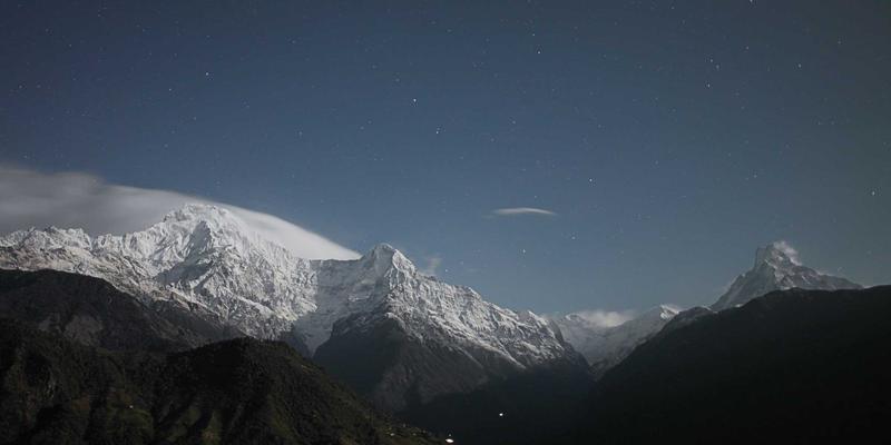 5G浪潮下的物联网革命:当赛博朋克照进现实,网络安全如何破局?